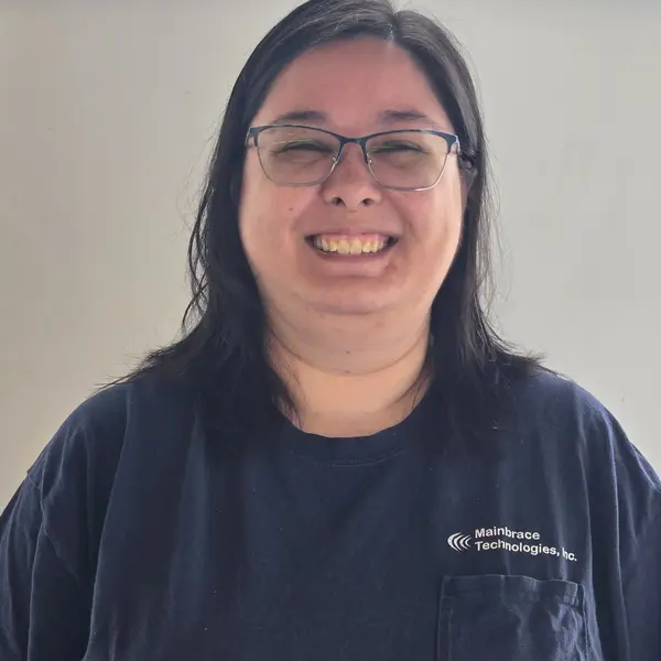 Amanda M, IT & Hardware Expert